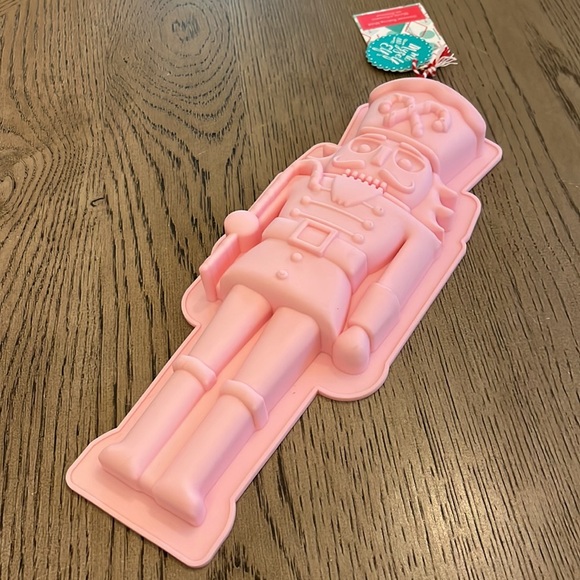 Christmas Nutcracker Silicone Cake Mold Large Pink Holiday Bakeware Craft Resin - Picture 3 of 3